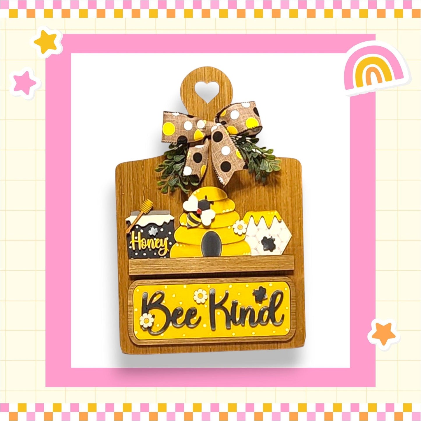 a picture of a bee kind of decoration