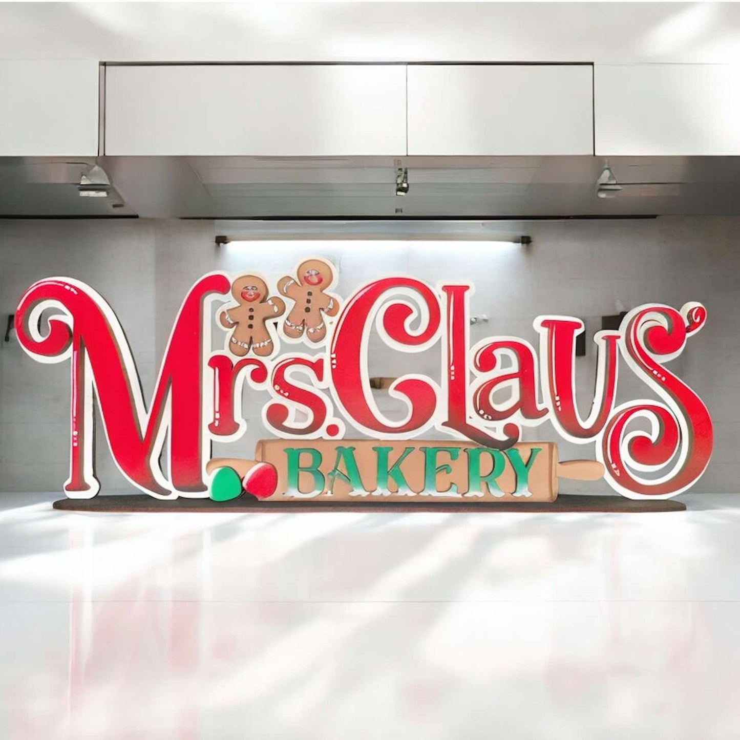 a sign that says mrs claus's bakery on it