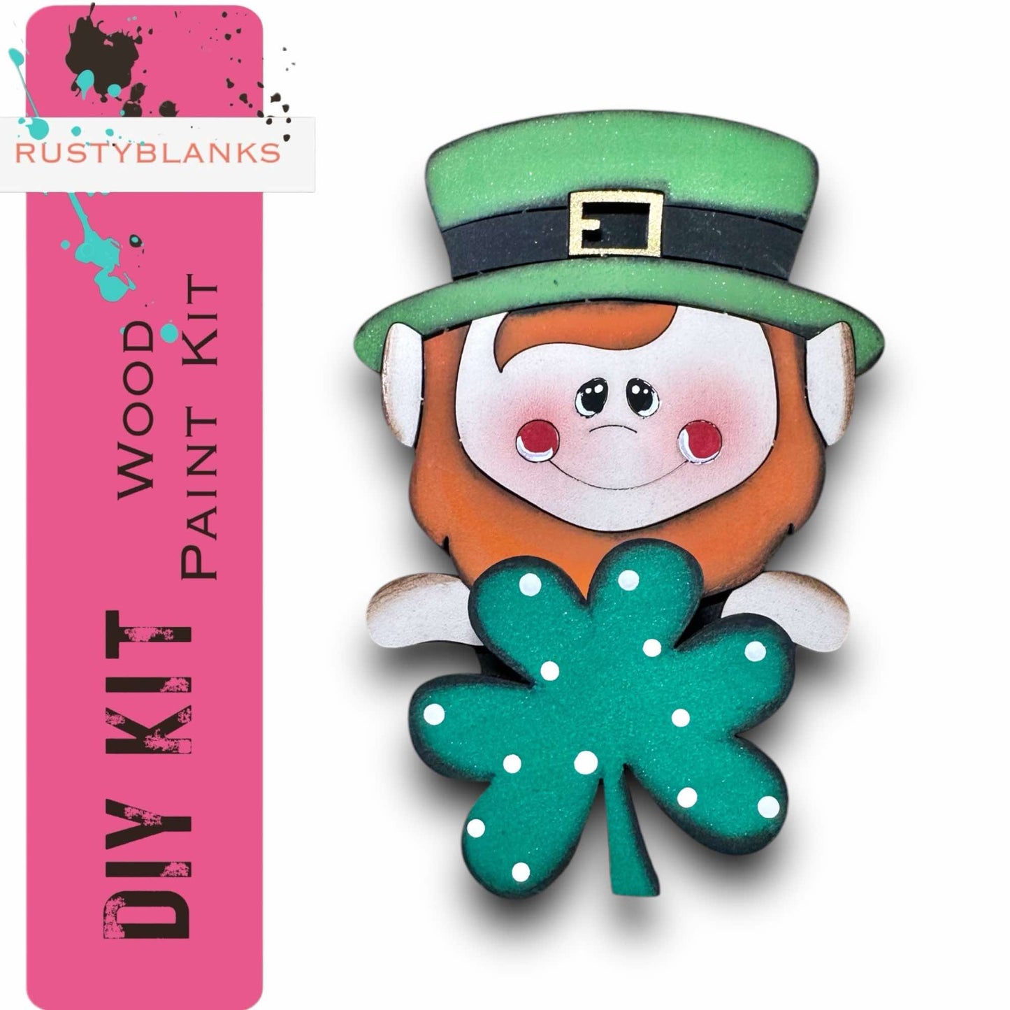 a brooch with a lepreite hat on it