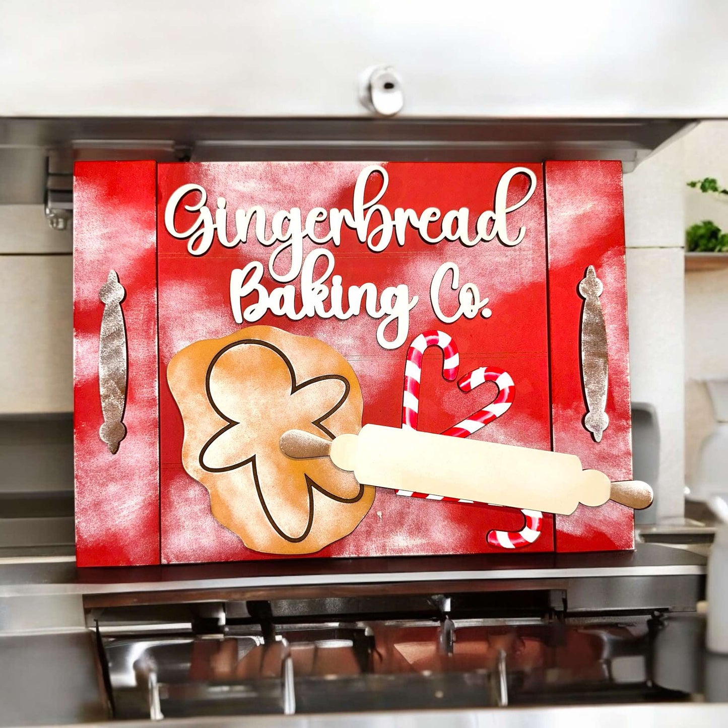 a sign that says gingerbread baking co