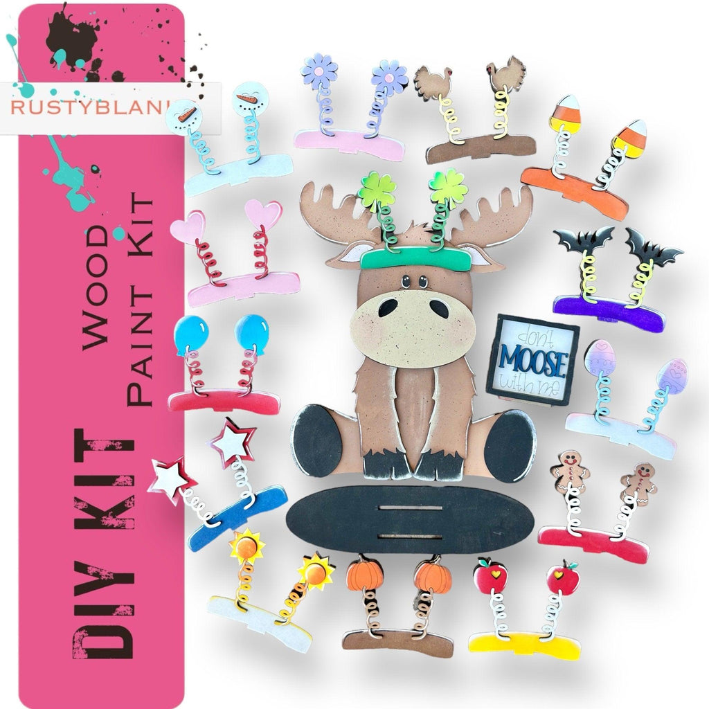 Moose with 12 Interchangeable Seasonal Hats, Insert and tile holder, Season DIY Decor - RusticFarmhouseDecor