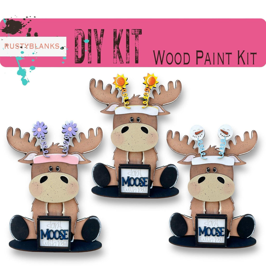 Moose with 12 Interchangeable Seasonal Hats, Insert and tile holder, Season DIY Decor - RusticFarmhouseDecor