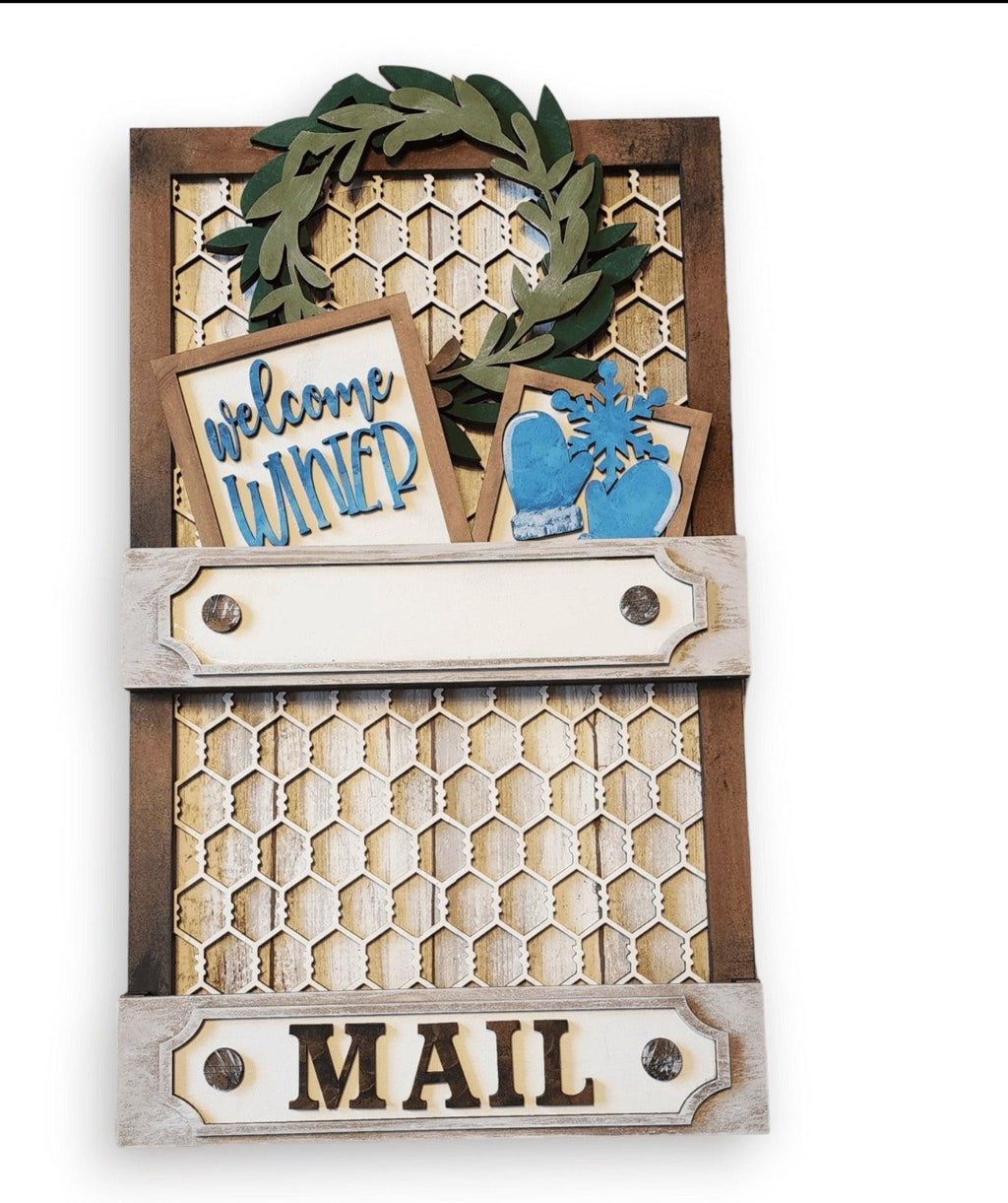 Premade Chicken Wire Interchangeable Seasonal Mail Holder - RusticFarmhouseDecor