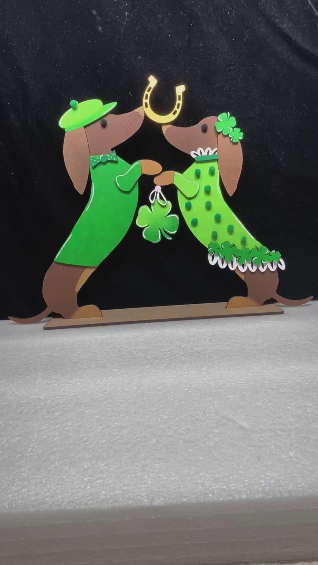 St. Patrick's Doxie Sausage Dachshund Dog Couple Sign DIY Shelf Sitter Craft