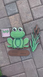 Frog with 12 Interchangeable Seasonal Hats, Insert and tile holder, Season DIY Decor
