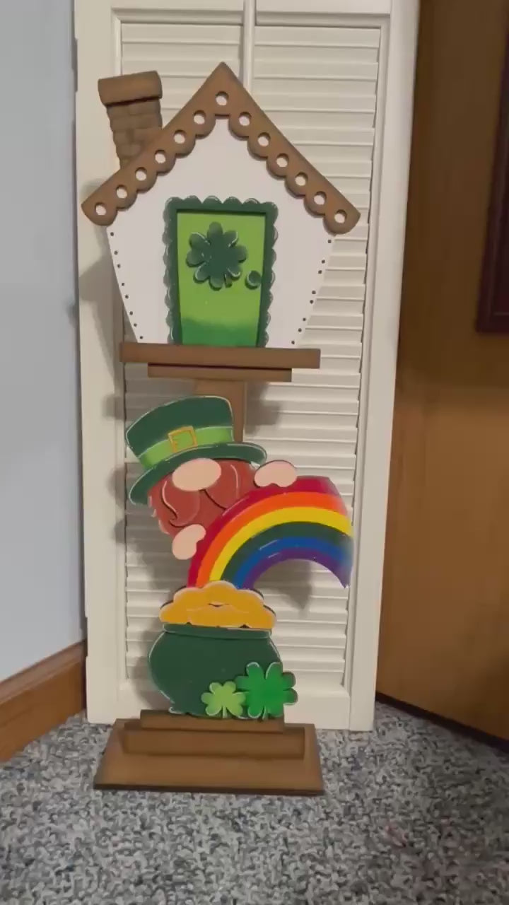 St Patricks Day Gnome Insert for our Interchangeable Birdhouse Post