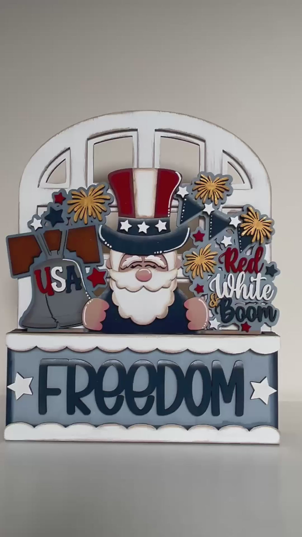DIY Interchangeable Window Box Inserts: Freedom 4th of July Inserts