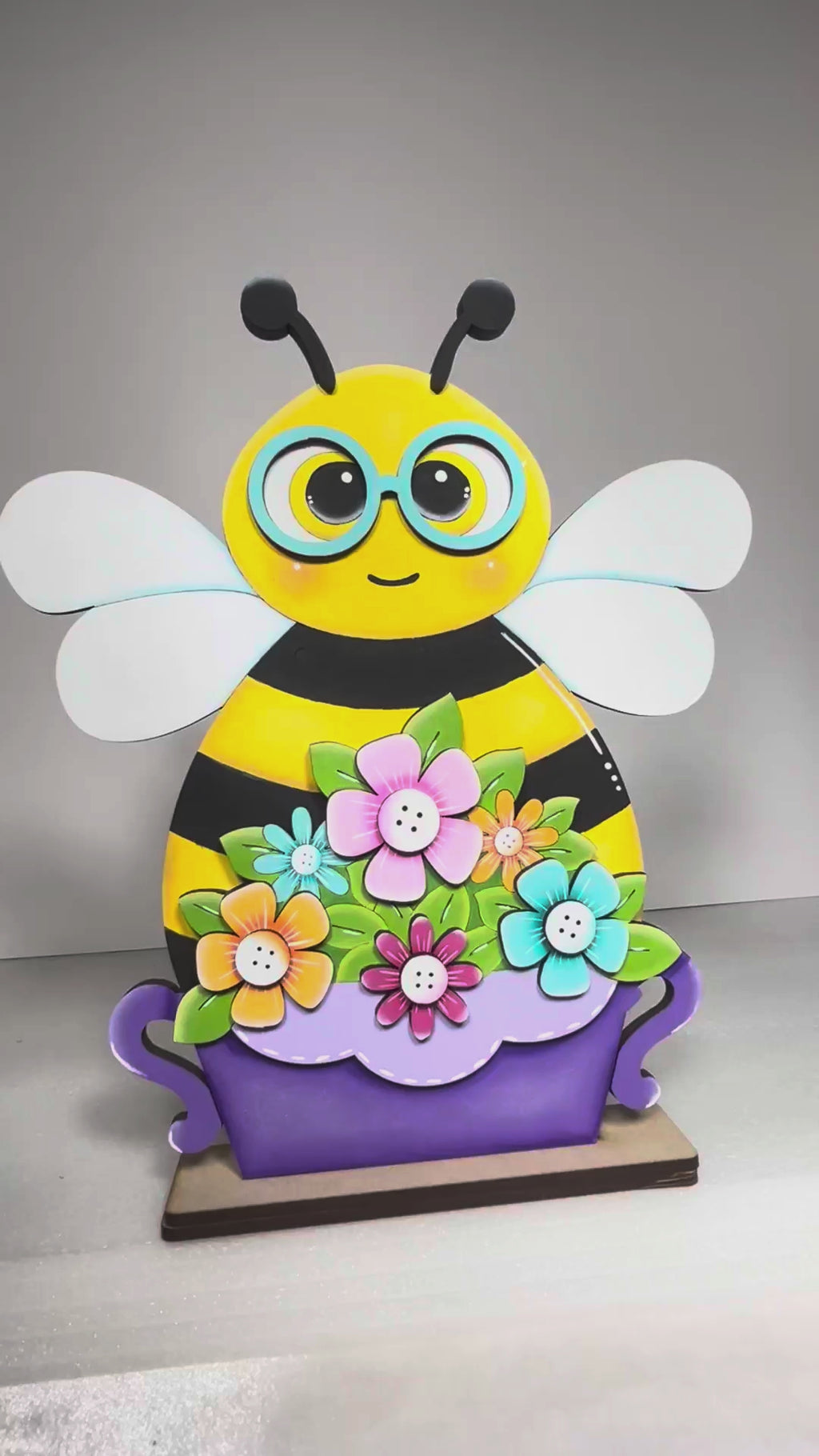DIY Nerdy Bee Shelf Sitter Kit, Bee With Glasses Wood Craft, Farmhouse Bee Decor, Tiered Tray DIY Paint Kit