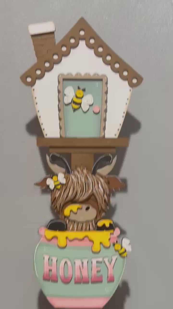 DIY Highland Cow Honey Birdhouse Insert – Bee Themed Summer Wood Craft Kit – Unpainted MDF Cutout – Interchangeable Birdhouse Decor