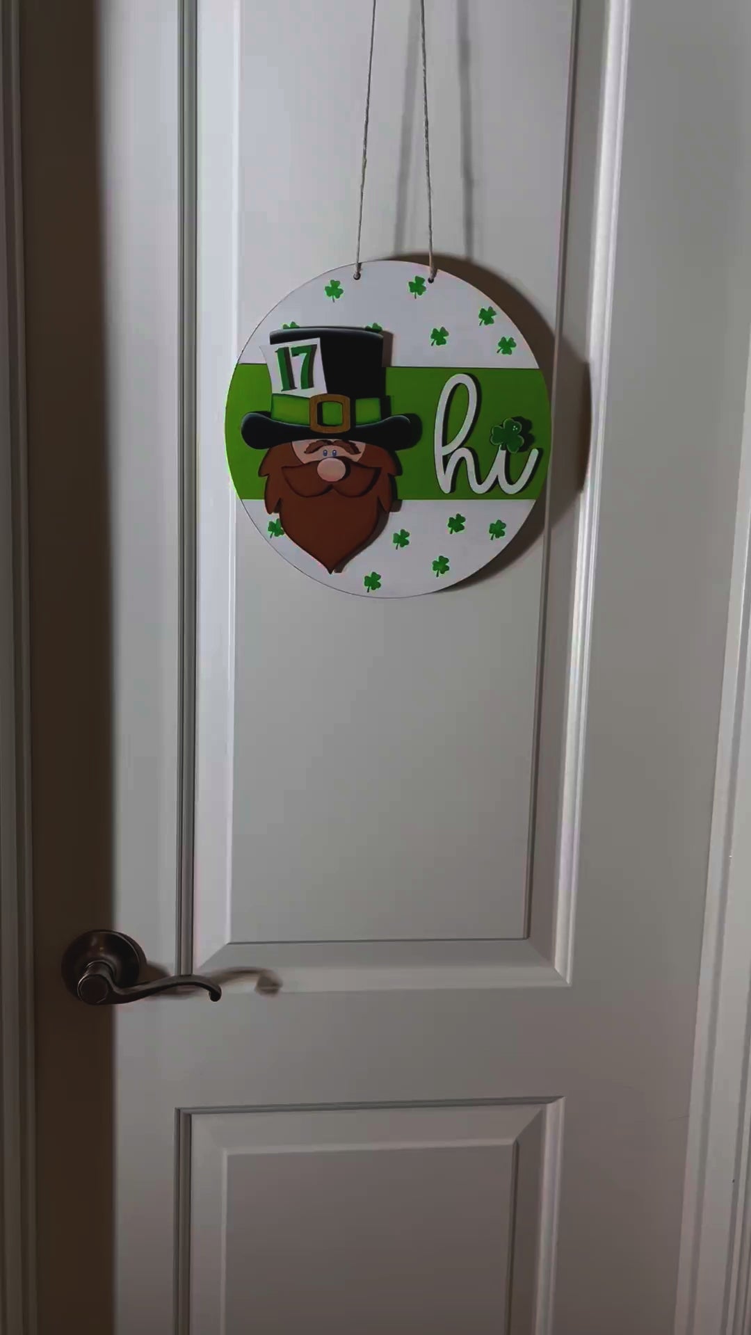 Leprechaun Hi round door hanger | St. Patrick’s Day Décor