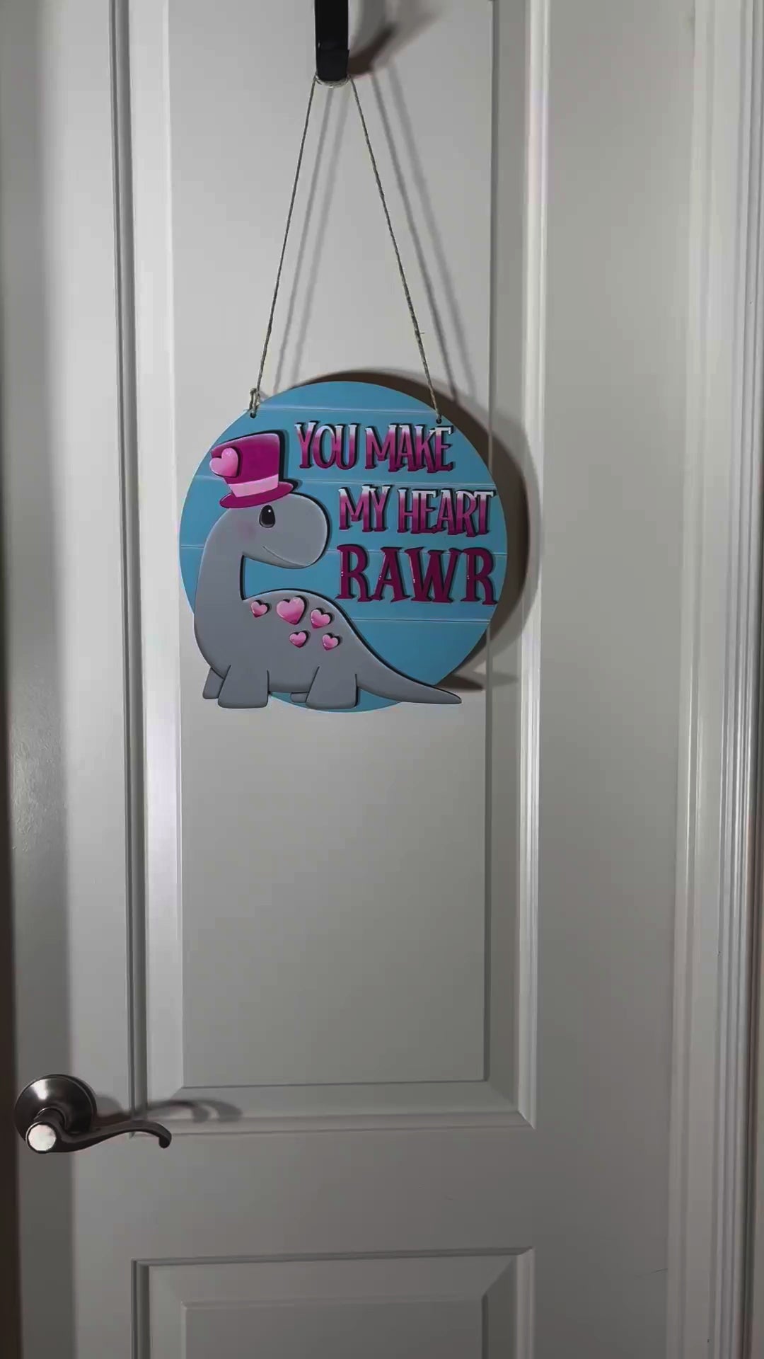 Valentine's Day Dinosaur Round Door Hanger | You Make My Heart Rawr