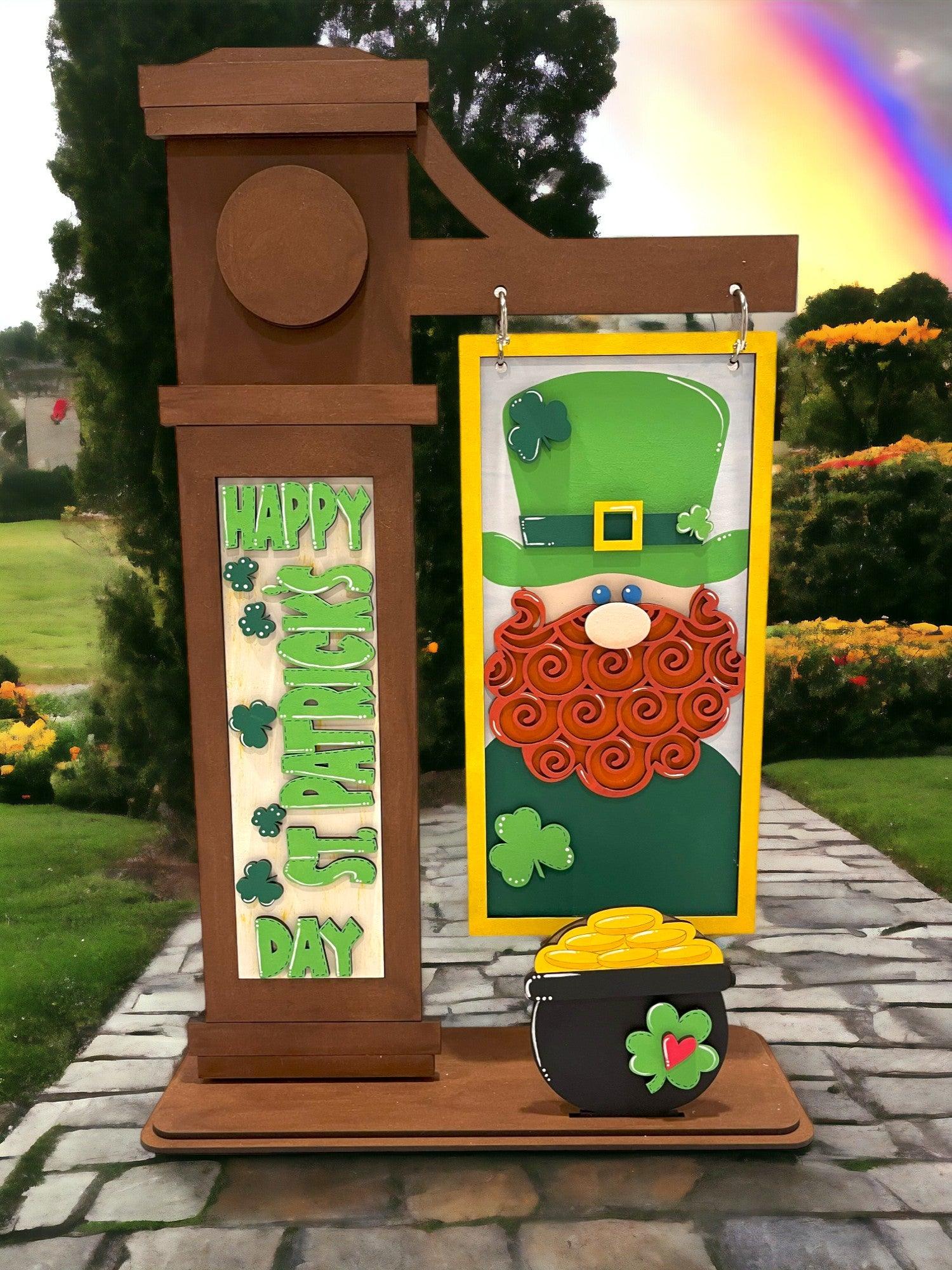 St. Patrick's Day Insert for Mini Interchangeable Posts - RusticFarmhouseDecor