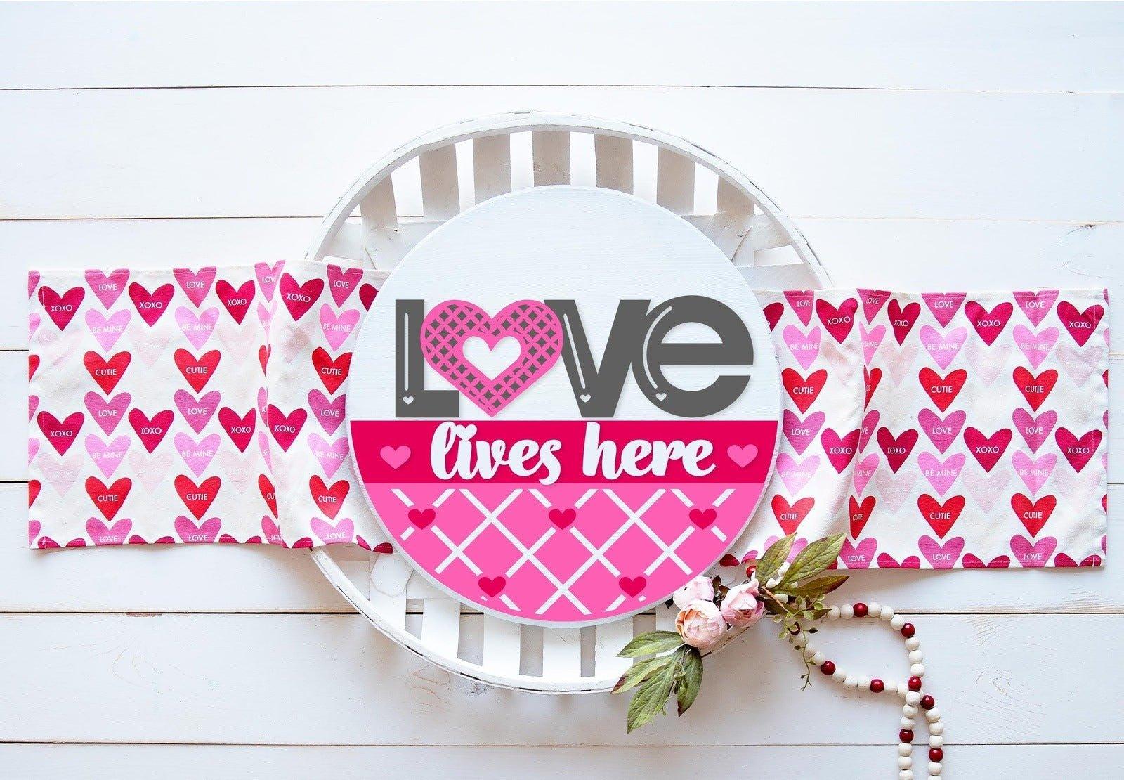 Love Lives Here Valentines Day Door Hanger DIY - RusticFarmhouseDecor
