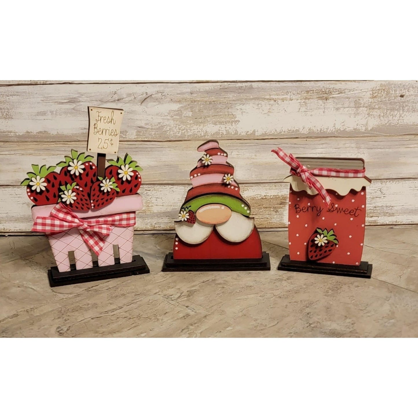 Strawberry Standing Shelf Sitters - RusticFarmhouseDecor